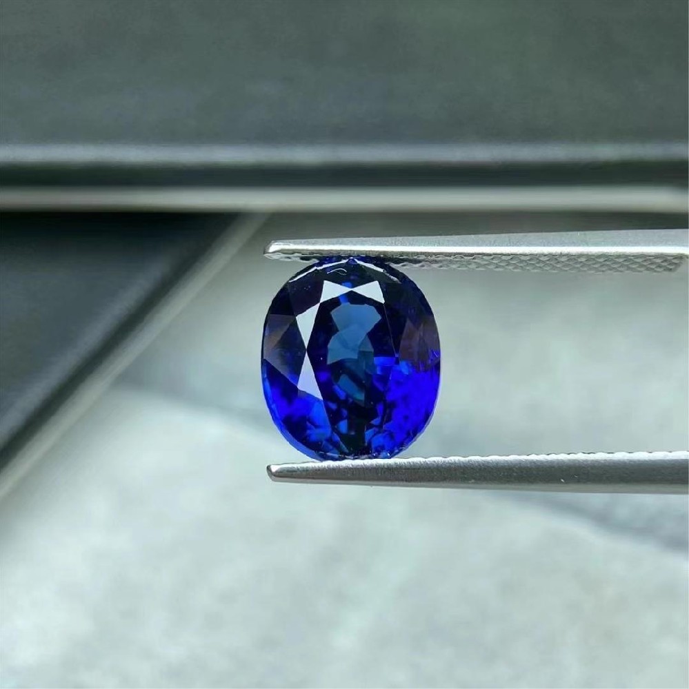 4.02ct天然绝品玻璃体皇家蓝宝石裸石