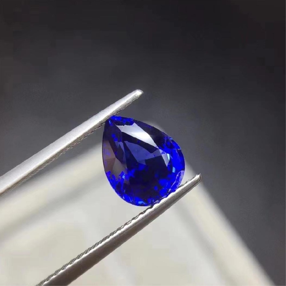 2.82ct天然精品矢车菊蓝宝石裸石水滴形